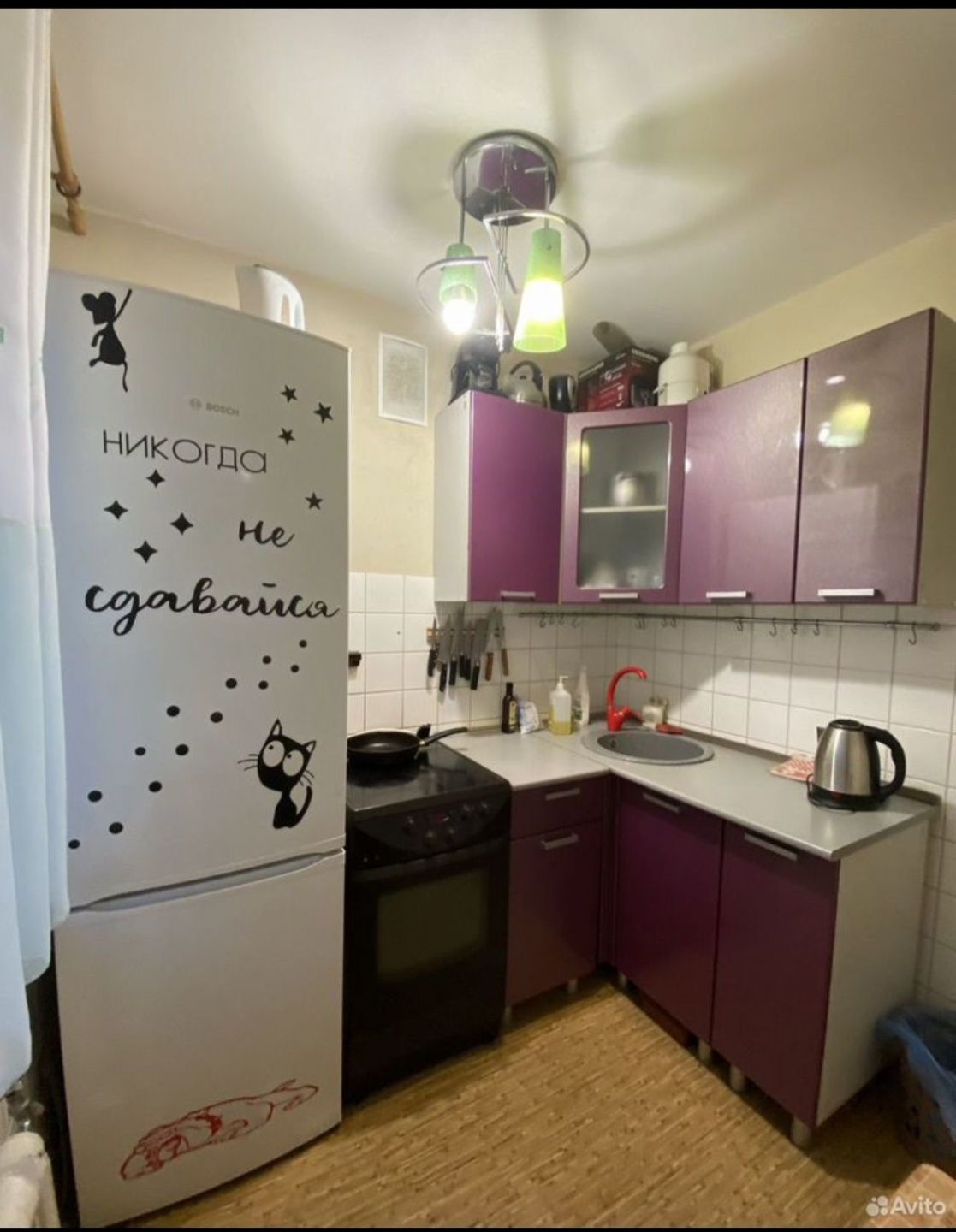Продам 2х комнатную квартиру расположенную в центральном районе Кемерово (малый трамвай изолированный)5 этаж 5 пятиэтажного дома(кап ремонт крыши произведен). Дом удален от проезжей части, в пешей  доступности дет. сады, школы, магазины, остановки общественного транспорта.
Два взрослых собственника.